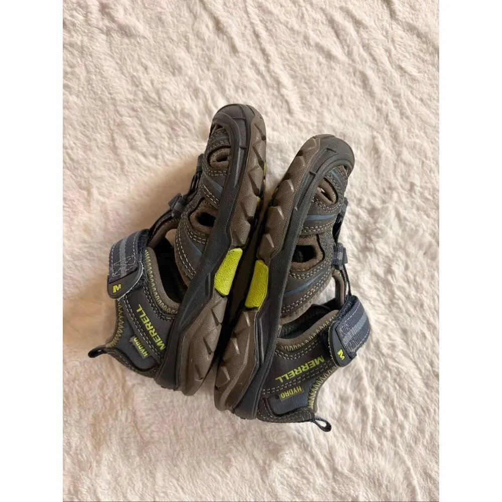 Merrell Boys Sandals Size 10 – Closed Toe Leather Hiking Water Shoes, Adjustable